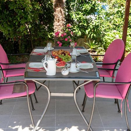 Bed & Breakfast Pino Podstrana Bagian luar foto