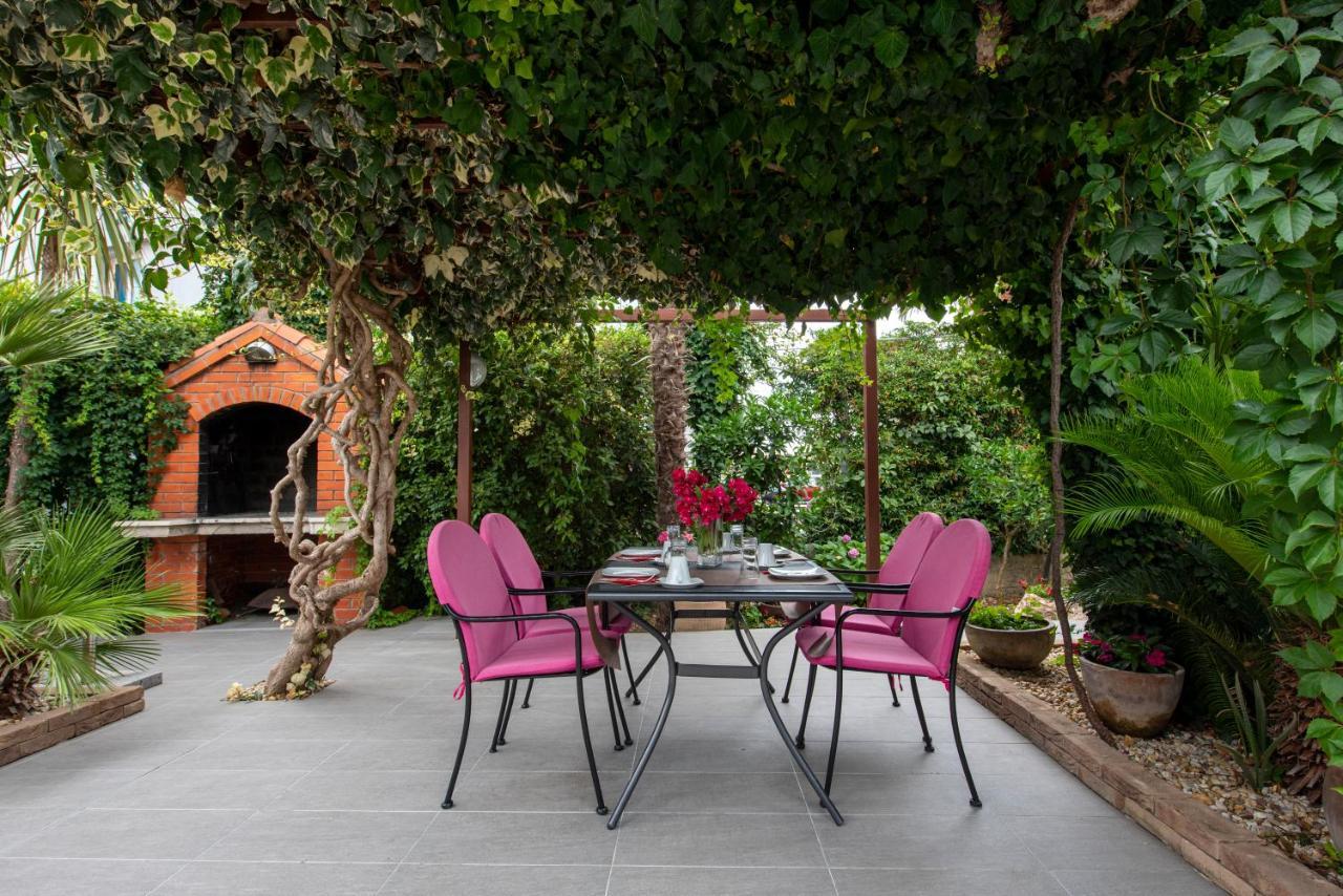 Bed & Breakfast Pino Podstrana Bagian luar foto
